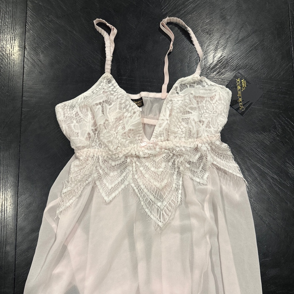 Lingerie SeductiveWear by Cinema Size Medium NWT